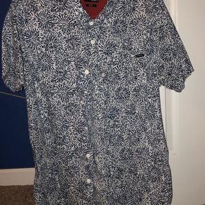 Short sleeve casual button down t-shirt